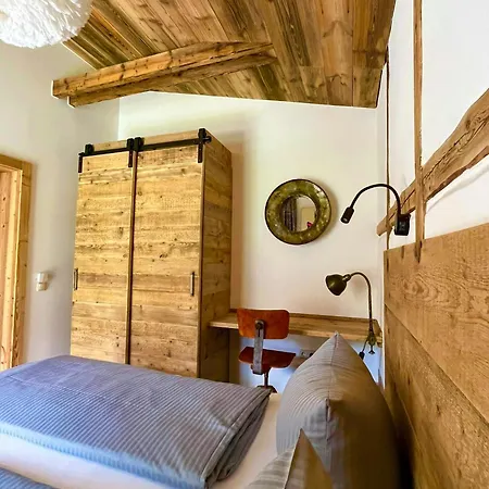 Charming Hideaway With Garden Sauna