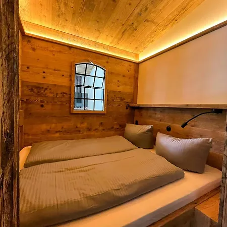 Сasa de vacaciones Charming Hideaway With Garden Sauna *