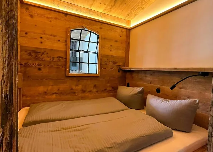 Дом отдыха Charming Hideaway With Garden Sauna *