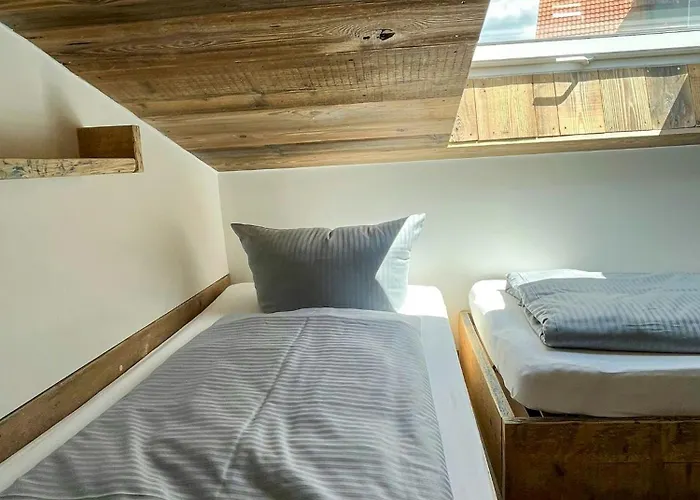 Дом отдыха Charming Hideaway With Garden Sauna *