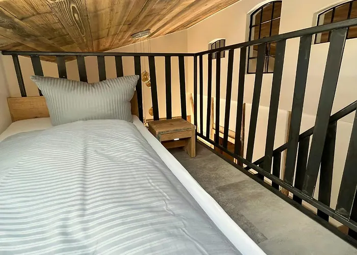 Дом отдыха Charming Hideaway With Garden Sauna Браунлаге